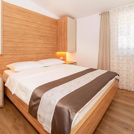 Apartments Kricin II Baška Exterior foto
